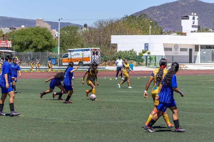 UMSNH Femenil gana en Querétaro