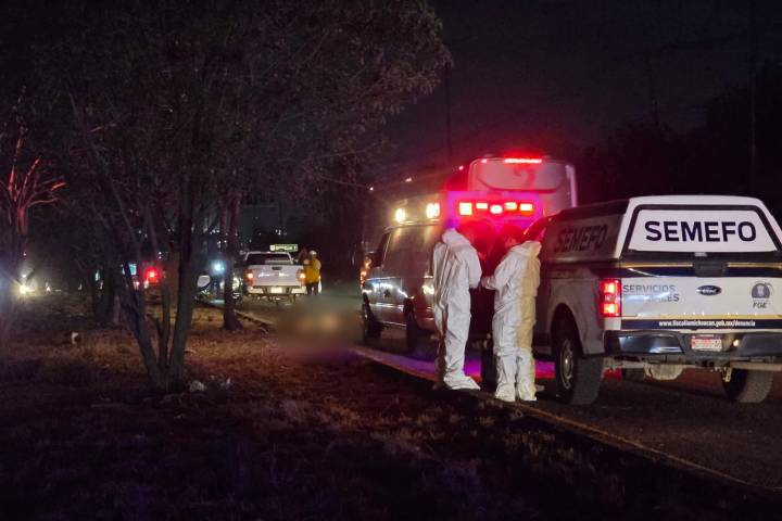 Se registran dos accidentes en la Morelia-Salamanca; muere motociclista y ocurre choque entre dos vehículos