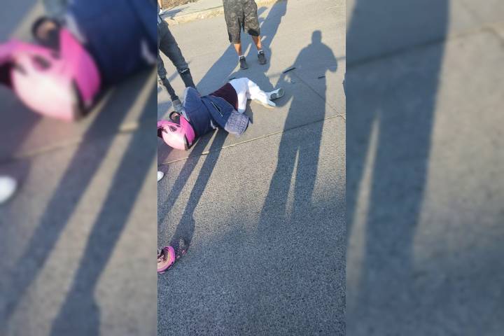 Se registra choque entre auto y moto al oriente de Morelia; hay 2 heridos