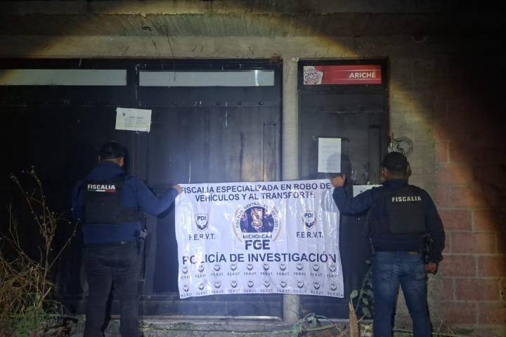 Ejecuta FGE cateo en Cuitzeo y asegura motocicletas, cartuchos y droga; inmueble queda bajo resguardo