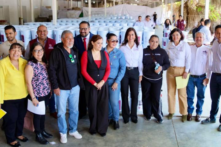 Pinto Mi Escuela beneficia a miles de estudiantes