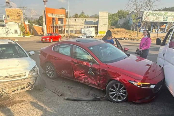 Se registra choque múltiple en la Morelia-Pátzcuaro