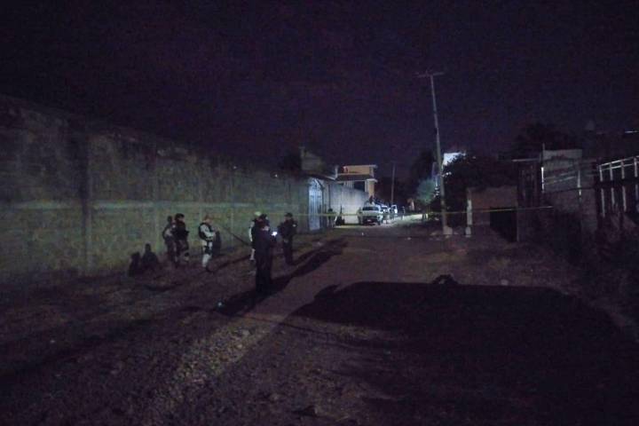 Masculino herido al ser baleado, en la colonia San Isidro, de Uruapan