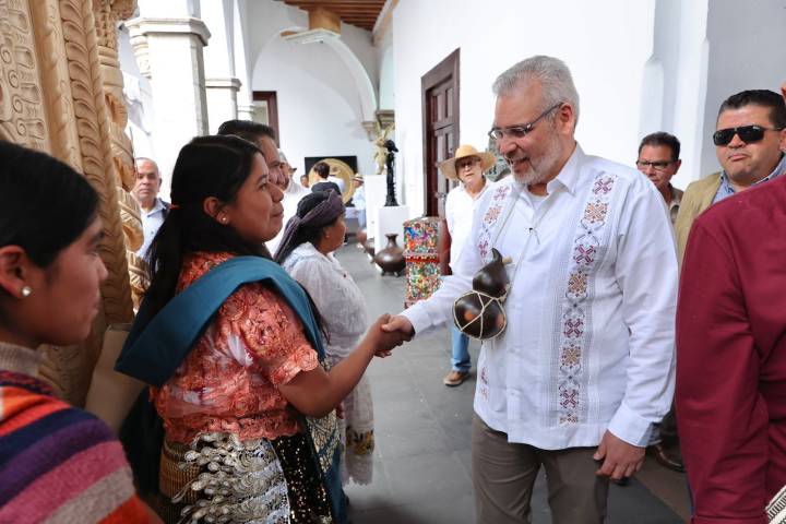 Uruapan al 100% en ocupación hotelera durante el Tianguis Artesanal de Domingo de Ramos: Bedolla