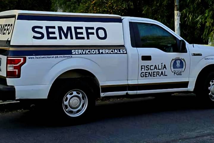 Hallan a un hombre y una mujer asesinados a balazos en panteón de Parácuaro