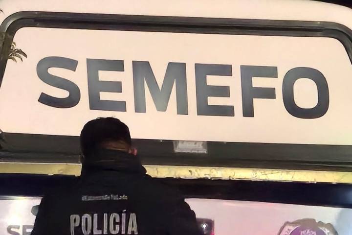 Ocupante de auto es ultimando a tiros en Jungapeo; bala perdida hiere a un joven