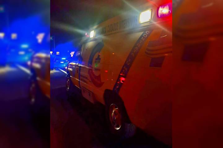 Fatal choque por alcance entre moto y auto deja un fallecido y un herido; en la Siglo XXI