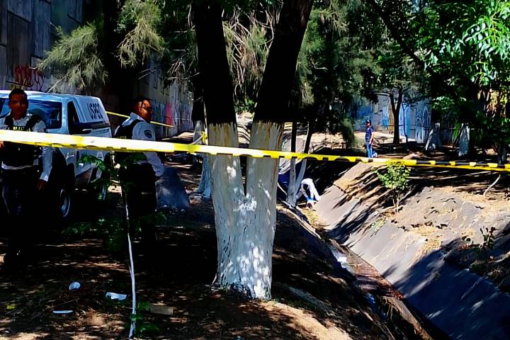 Localizan cadáver con huellas de violencia, en cuneta pluvial del Libramiento Norte de Morelia
