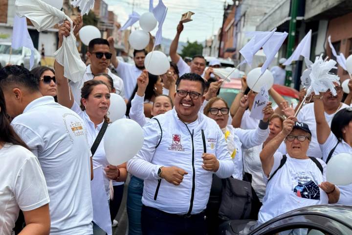 En ambiente de apoyo, se registra Mario Ordaz por la dirigencia nacional del SNTISSSTE