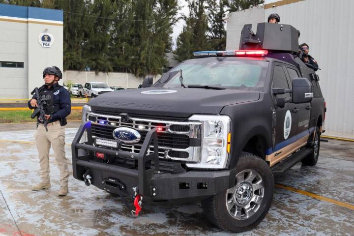 Refuerza FGE su capacidad operativa con la adquisición de vehículos blindados tácticos