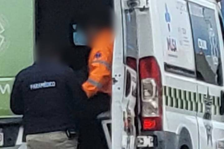 Hombre queda malherido tras caer de 4 metros de altura en La Nueva Aldea, Morelia