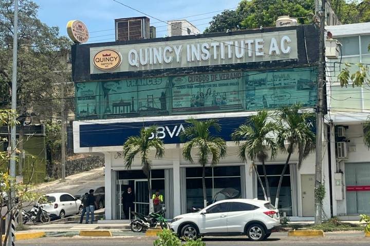 A punta de pistola roban mas de medio millón de pesos a cuentahabiente el Lázaro Cárdenas