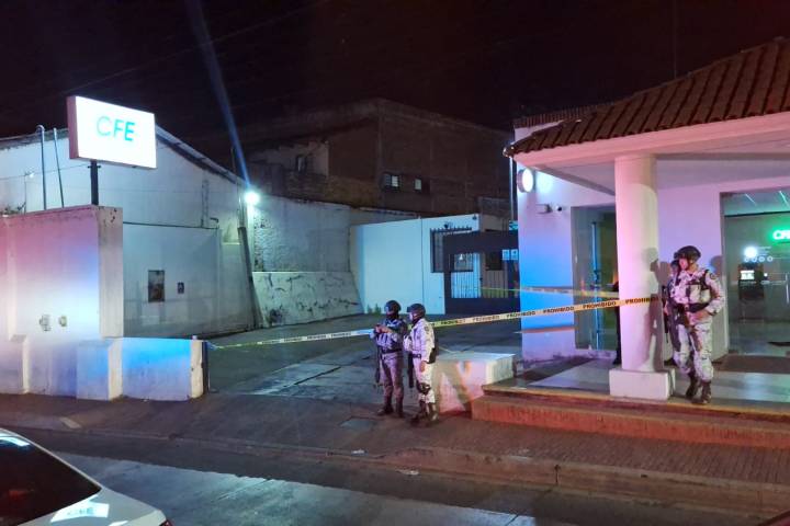 Ataque armado contra vehículo en instalaciones de la CFE en Uruapan no deja víctimas