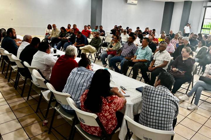 Delegados del SUEUM van por huelga