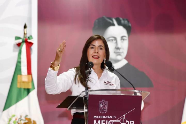 Becas para estudiantes, sin precedente: Gabriela Molina