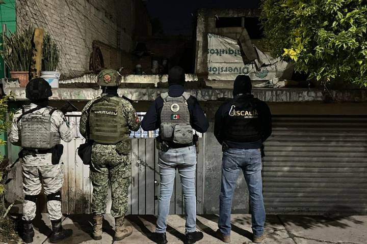 Cumplimenta Fiscalía General seis cateos en Morelia y aseguran más de 2 mil 500 dosis de narcóticos