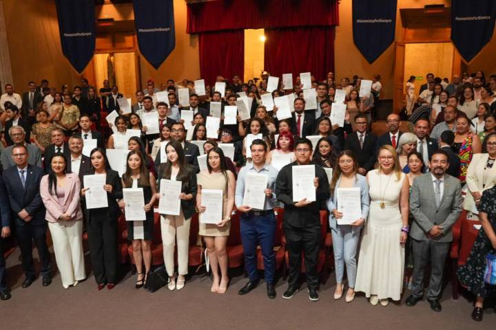 UMSNH brilla por la excelencia académica de nicolaitas reconocidos por Ceneval