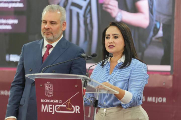 Reporta Gladyz Butanda entrega de 53 mil tarjetas gratuitas del teleférico