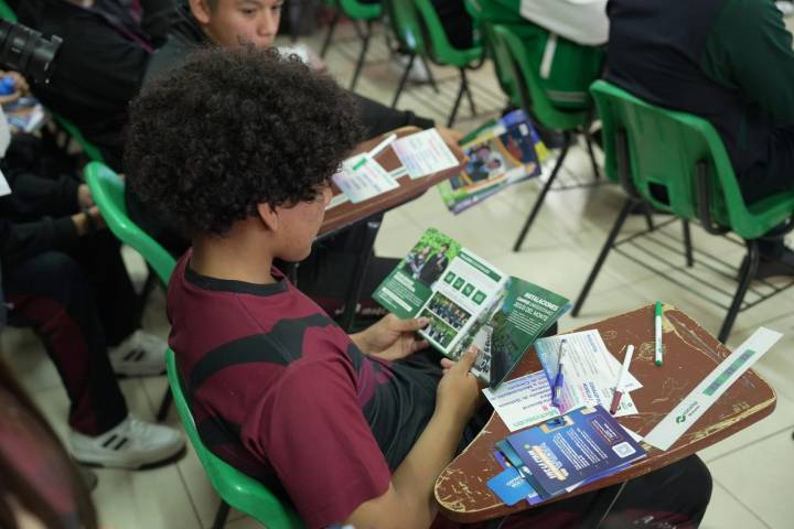 Michoacán garantizará acceso al bachillerato sin examen de admisión