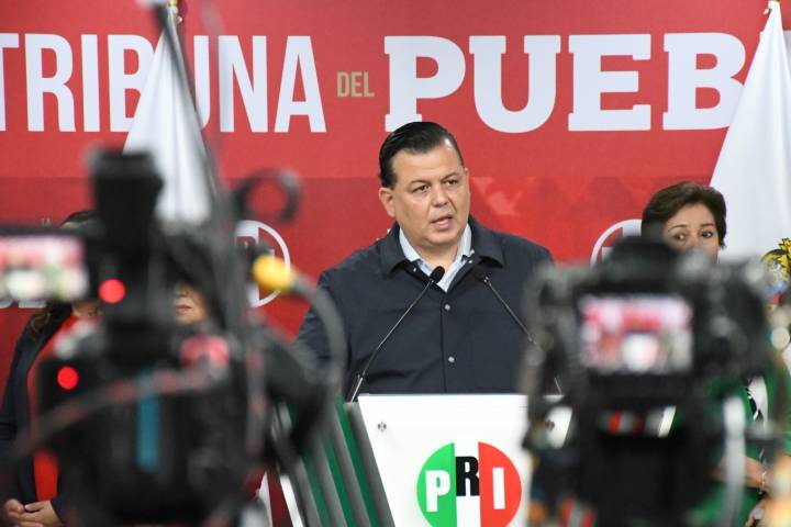 "Morena saca las manos de la UMSNH": Memo Valencia