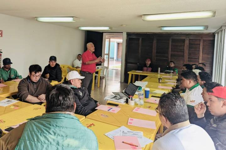 Promueve IMSS Michoacán seguridad y prevención de enfermedades en entornos laborales