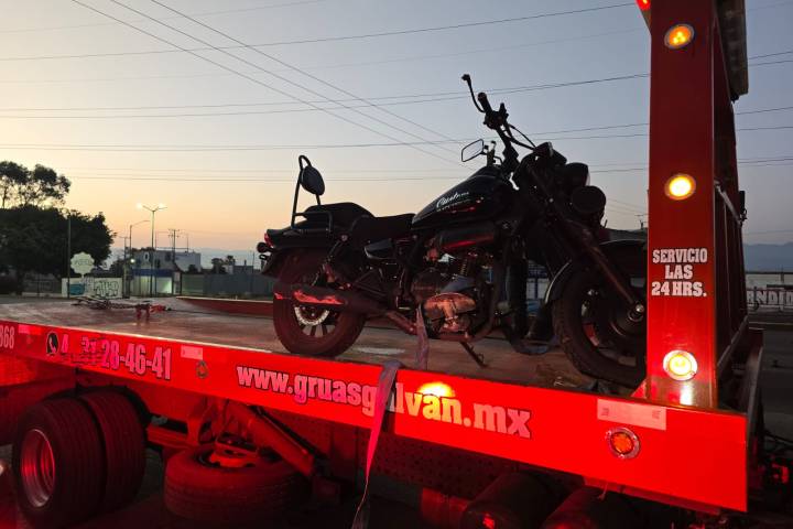 Accidente de moto deja 2 heridos en el Libramiento Poniente de Morelia