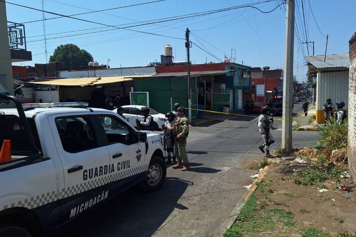 Asesinan a un hombre en un taller mecánico, en la Ramón Farías de Uruapan