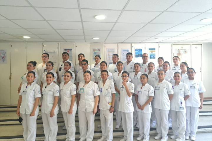 Docentes y estudiantes de la UMSNH regresan a clases presenciales