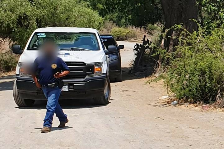 Muere hombre electrocutado mientras realizaba labores en un árbol de tamarindo en Múgica
