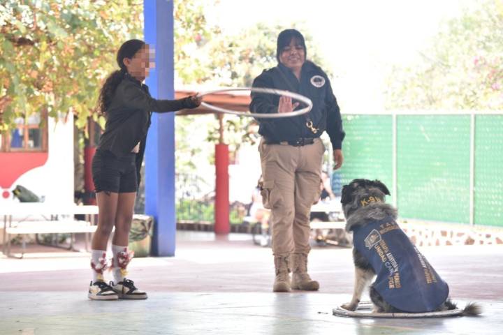 Fiscal General fortalece la proximidad social con actividades de la Unidad K9 en instituciones educativas