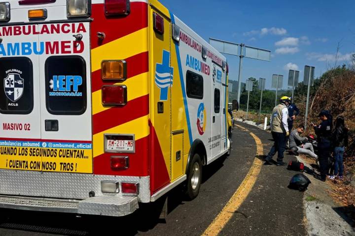 Accidente en la Siglo XXI deja dos motociclistas lesionados en Salvador Escalante