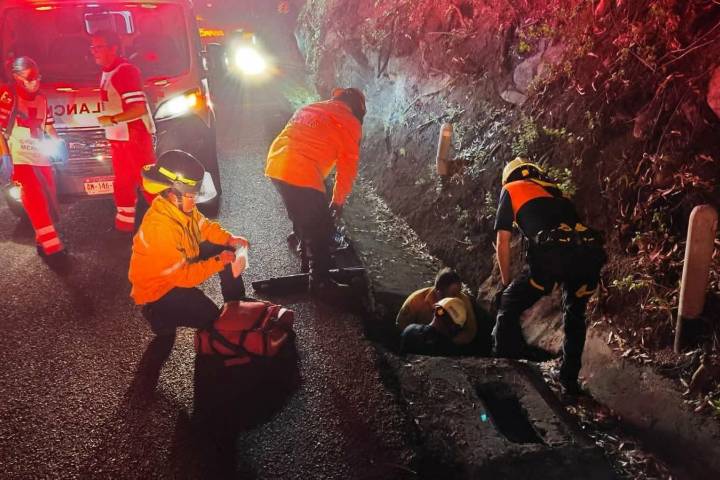 Peatón queda herido tras caer a un registro en las cercanías del Balneario Ejidal de Cointzio