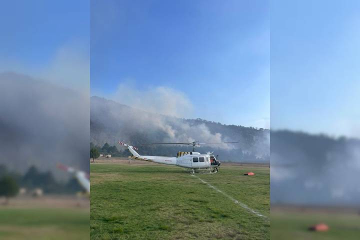 Helibalde suma 14 mil litros de agua para sofocar incendio forestal en Pátzcuaro: Bedolla