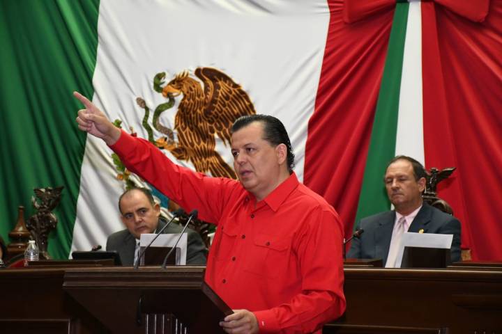 Presidenta: sicarios colombianos y venezolanos ya violan impunemente la soberanía nacional, dice Memo Valencia