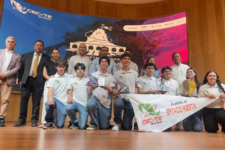 ¡Nos vamos a China! Jóvenes michoacanos ganan pase al mundial de robótica