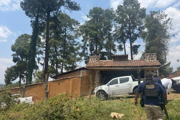 En Pátzcuaro, restituye FGE predio a víctimas de despojo