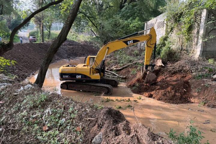 Conagua y Gobierno estatal coordinan limpieza de drenes y canales para prevenir inundaciones
