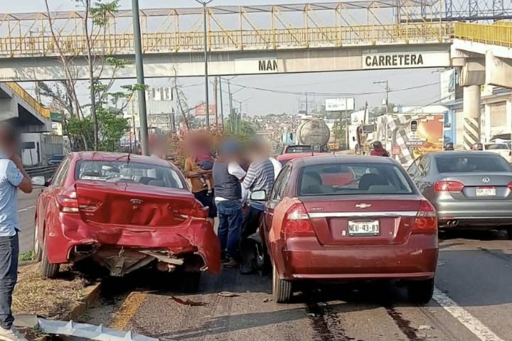 Se registra choque vehicular múltiple en la Morelos Norte