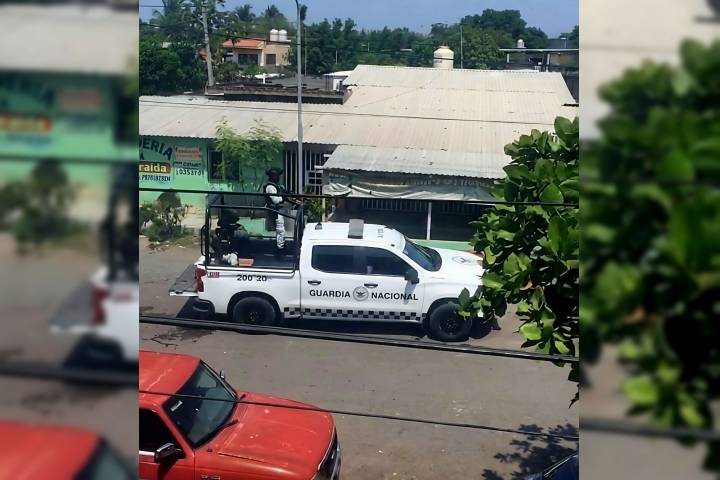 Tras enfrentamiento en Apatzingán, hay dos detenidos, un policía herido y un civil muerto