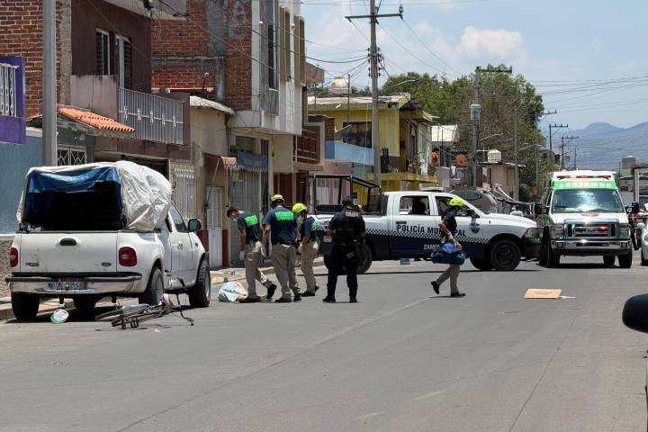 Ejecutan a "El Chino" a bordo de su bicicleta, en la Generalísimo Morelos de Zamora