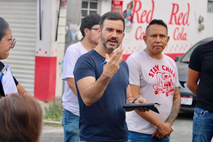Yankel Benítez lleva atención directa a la colonia Precursores de la Revolución