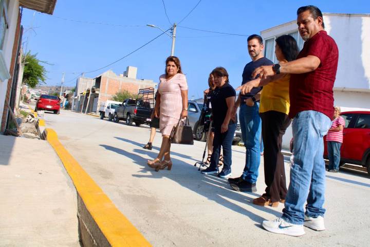 Yankel Benítez visita La Morita y refrenda atención directa a las familias morelianas