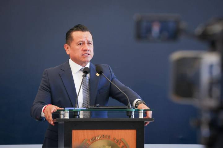 Captura FGE a "La Galleta", presunto generador de violencia en la región lacustre de Michoacán