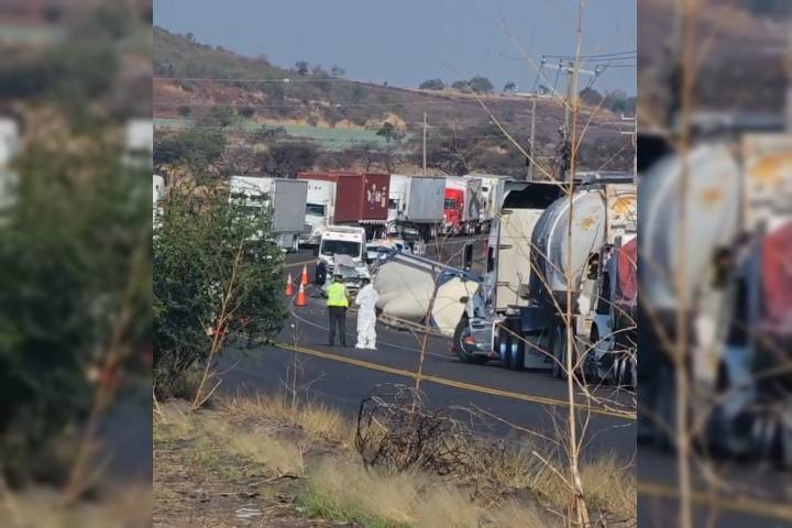 Tragedia en carretera de Yurécuaro; accidente vehicular deja 3 muertos y dos lesionados