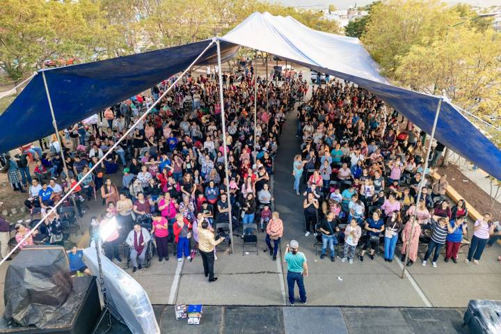 Juan Carlos Barragán desborda el poniente de Morelia con festejo masivo para las madres