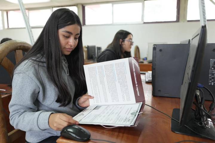 Última semana para entrega de fichas en escuelas Normales de Michoacán