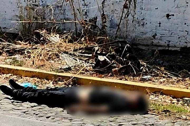 Persecución a tiros termina con un joven asesinado en calles de Apatzingán