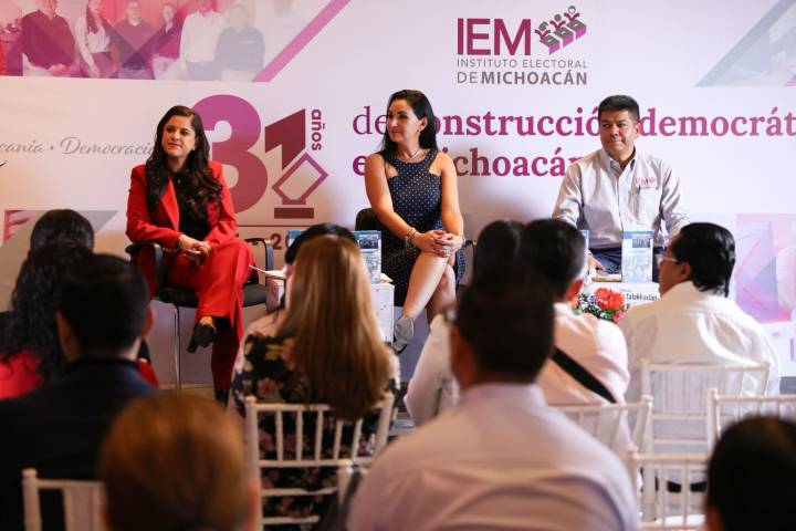 Presenta IEM libro "Charapan. Consulta para el cambio de forma de elegir a sus autoridades"