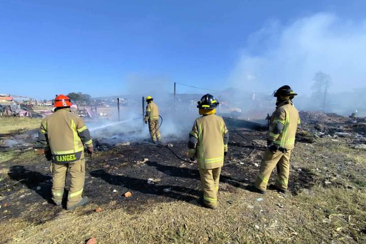 Arde choza de madera en la colonia irregular El Polvorín, Morelia
