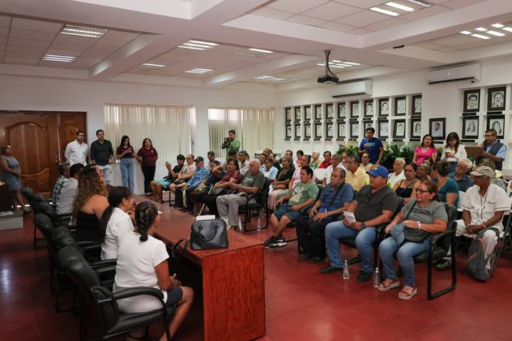 Semigrante une a familias de la Costa con entrega de visas de Reencuentro Familiar